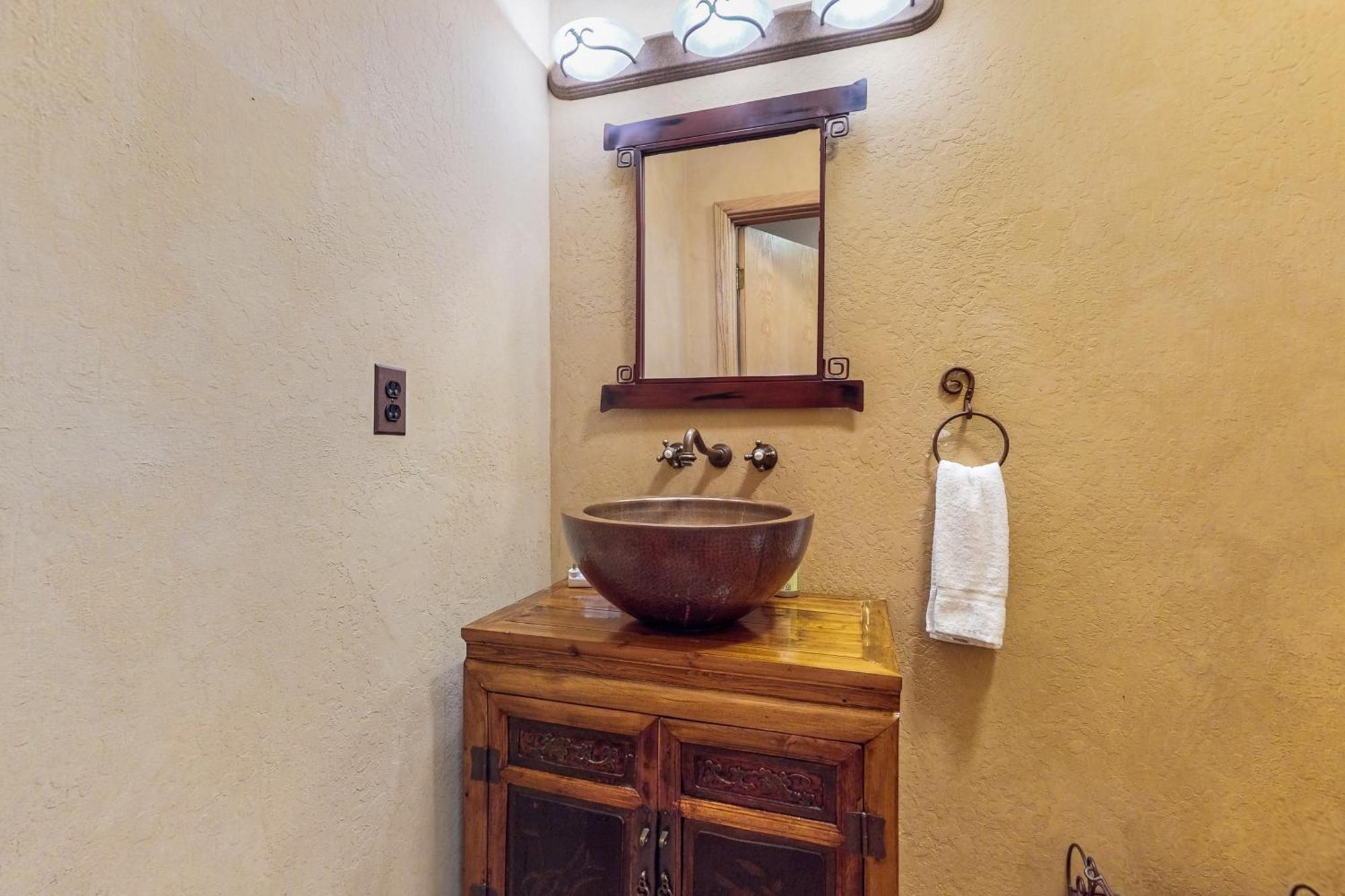 Tastefully-Updated, Classic Tahoe Family Home Truckee Bagian luar foto