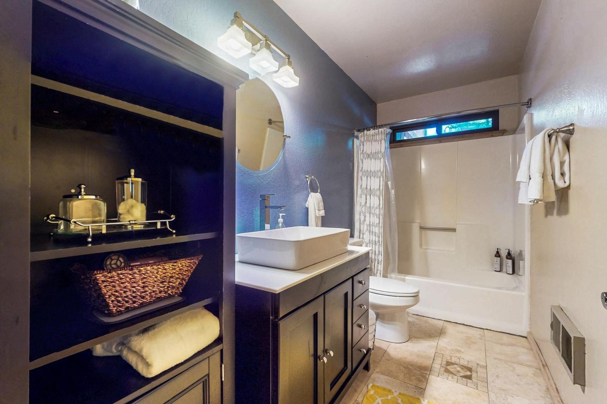 Tastefully-Updated, Classic Tahoe Family Home Truckee Bagian luar foto