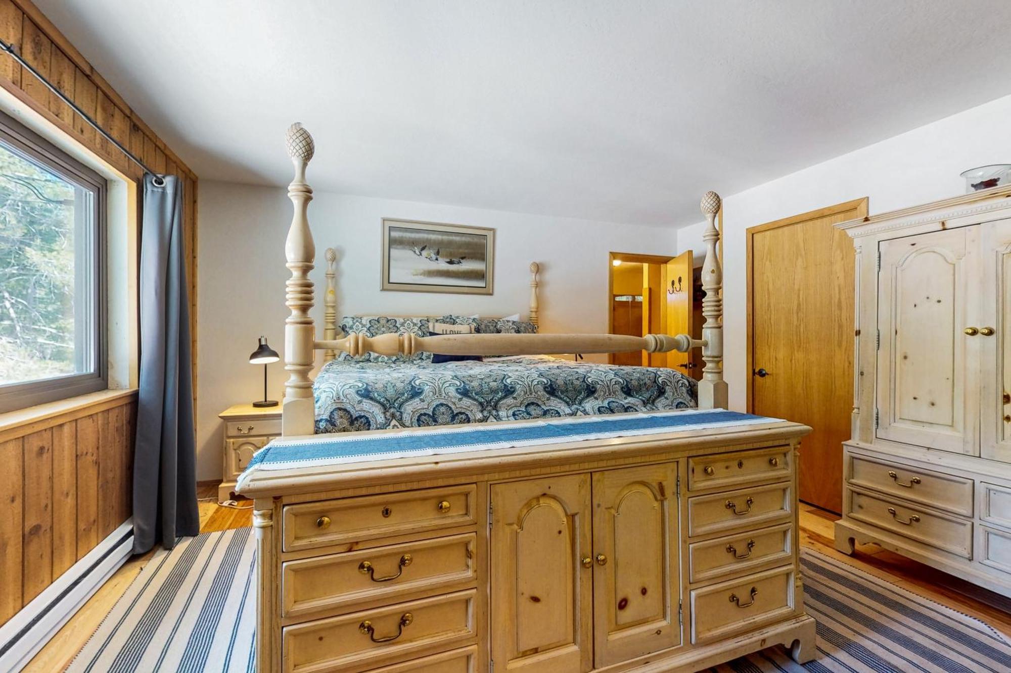 Tastefully-Updated, Classic Tahoe Family Home Truckee Bagian luar foto