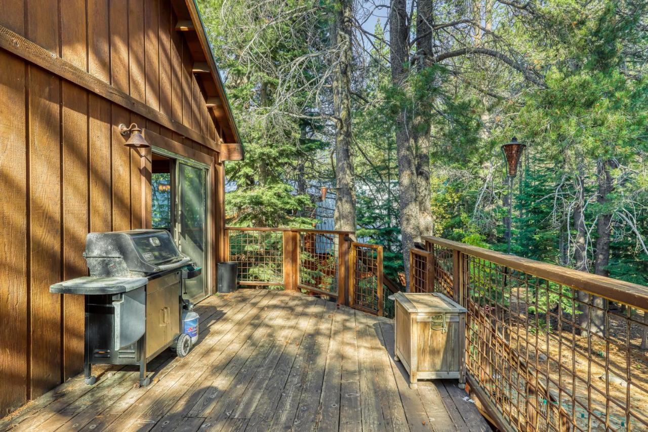 Tastefully-Updated, Classic Tahoe Family Home Truckee Bagian luar foto