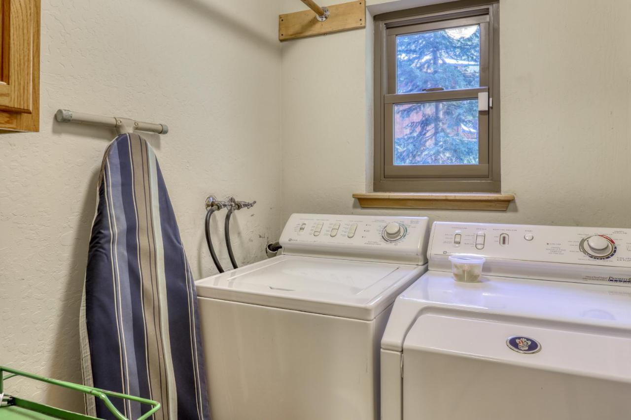 Tastefully-Updated, Classic Tahoe Family Home Truckee Bagian luar foto