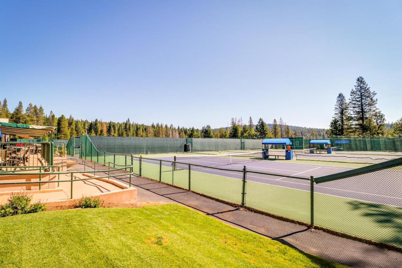Tastefully-Updated, Classic Tahoe Family Home Truckee Bagian luar foto